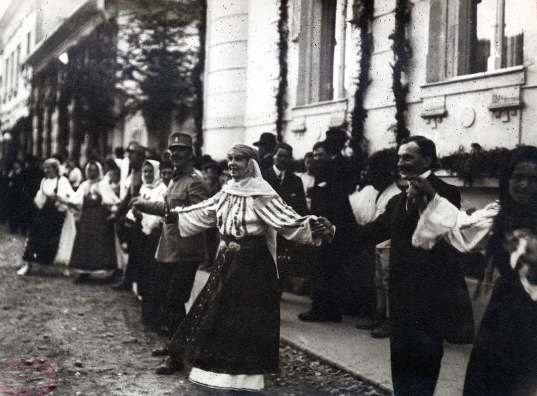 177494 - Regina Maria si Iuliu Maniu - Campeni, 1919